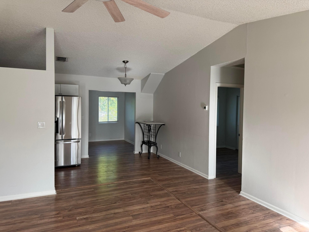 1240 Sw 73rd Avenue - Photo 3