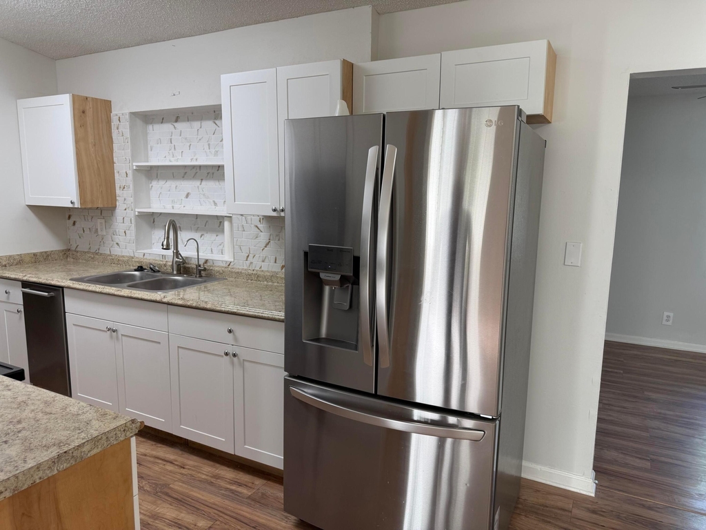1240 Sw 73rd Avenue - Photo 7
