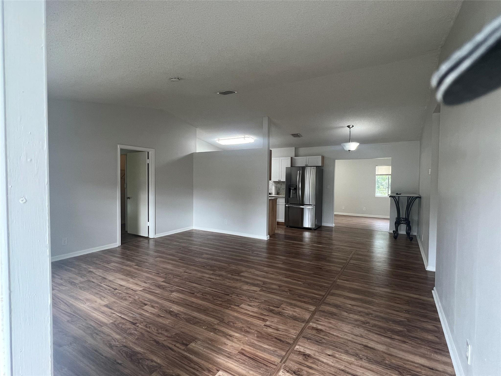 1240 Sw 73rd Avenue - Photo 2