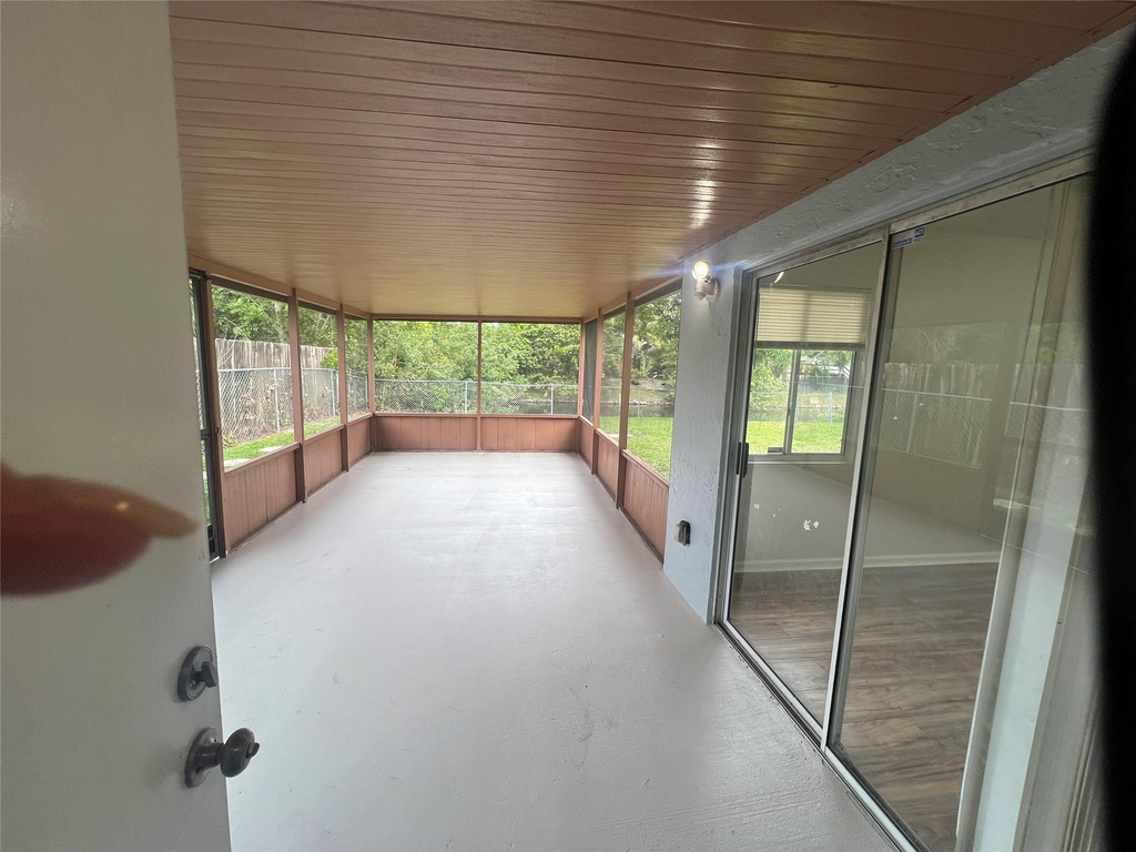 1240 Sw 73rd Avenue - Photo 23