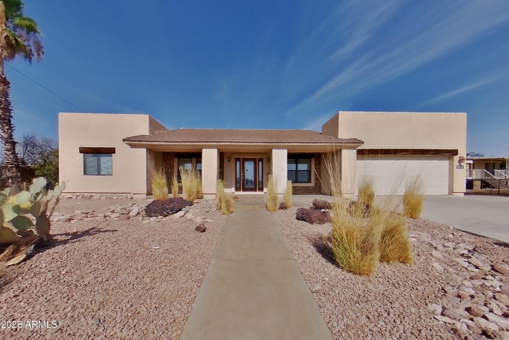 12626 N 20th Street - Photo 0