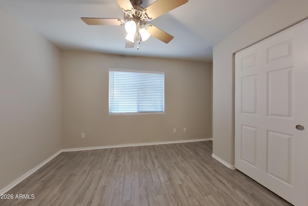 12626 N 20th Street - Photo 11