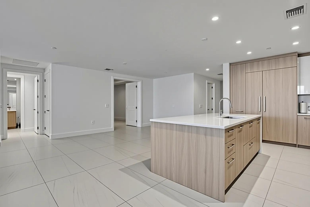 153 N Seabreeze Boulevard - Photo 11