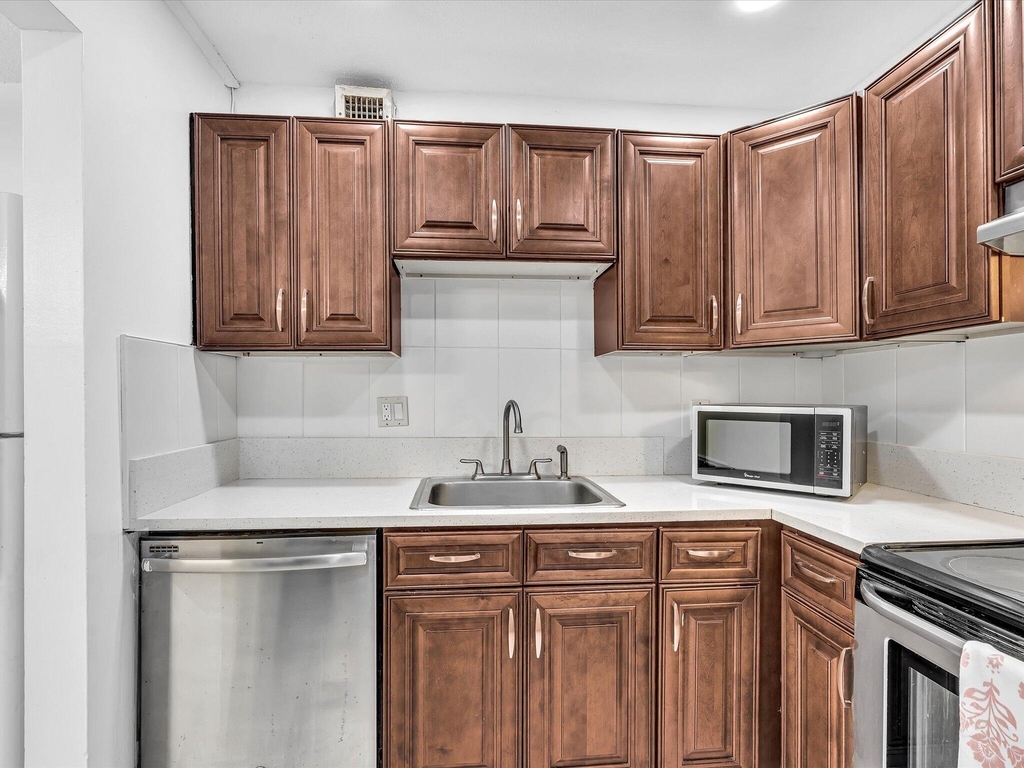 620 Nw 13th Street - Photo 12