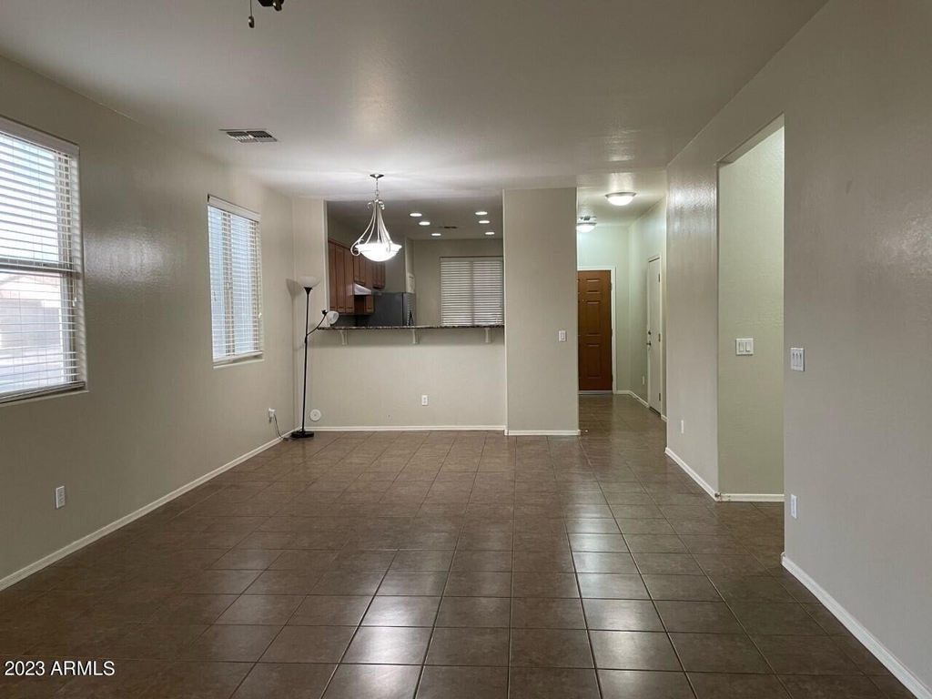 7419 W Glass Lane - Photo 5