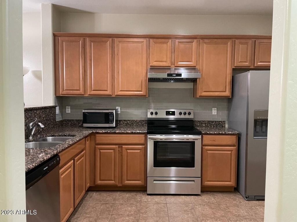 7419 W Glass Lane - Photo 9