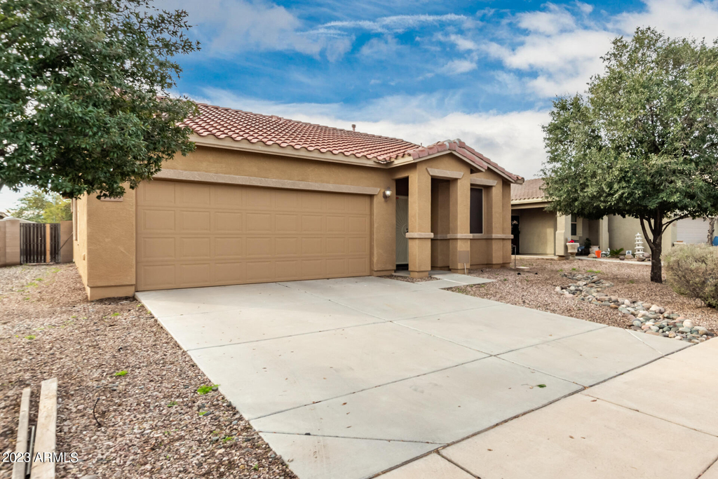 7419 W Glass Lane - Photo 1