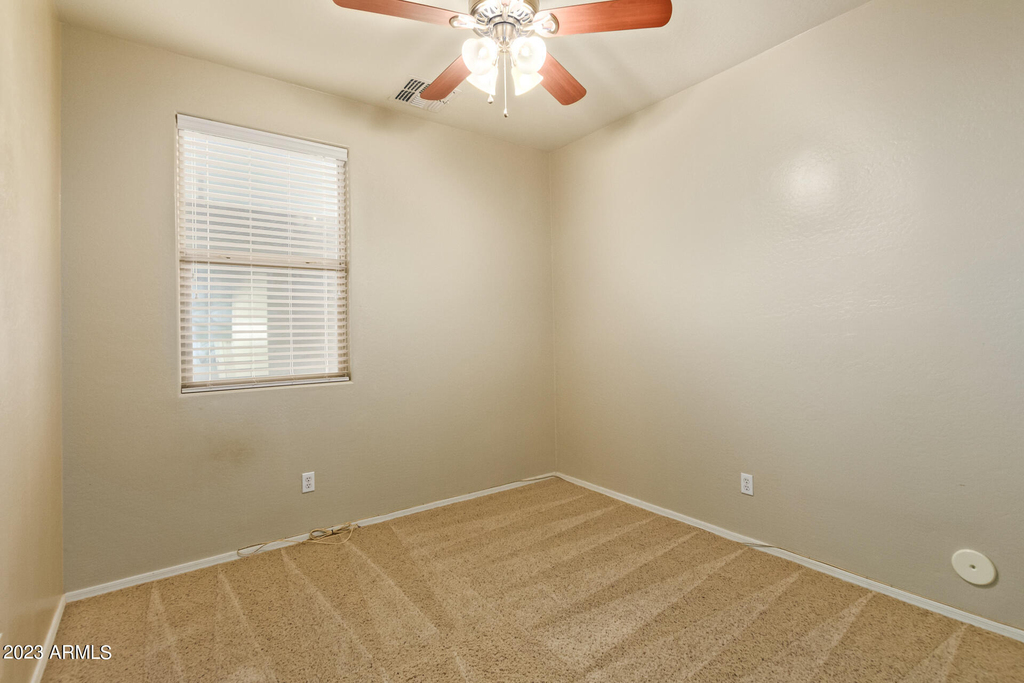 7419 W Glass Lane - Photo 19