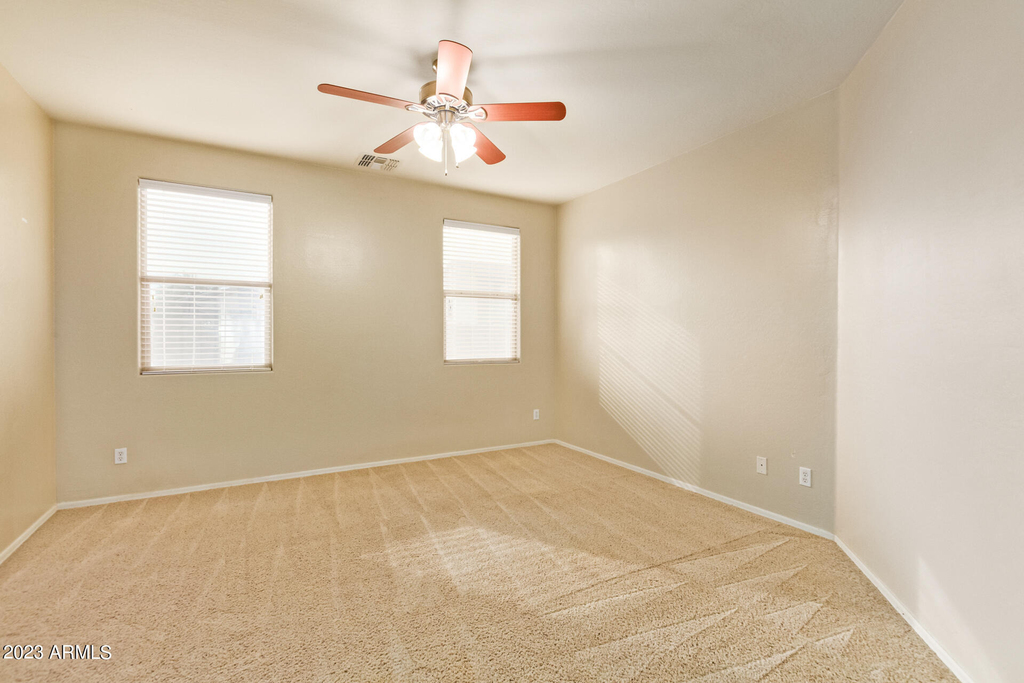 7419 W Glass Lane - Photo 12