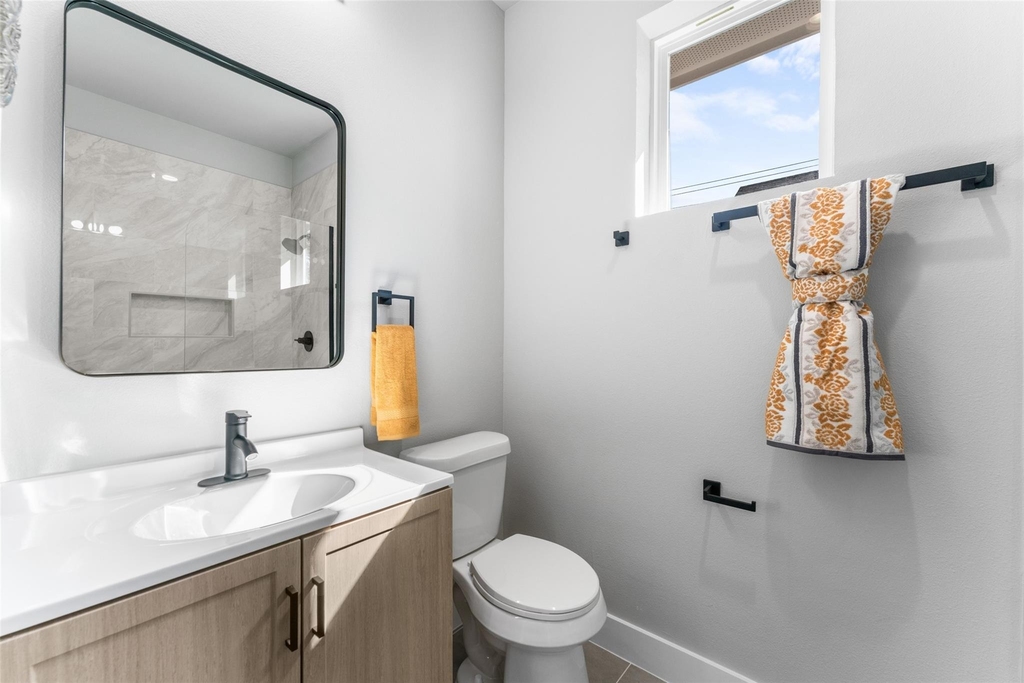 612 1/2 N Robinson Street - Photo 15