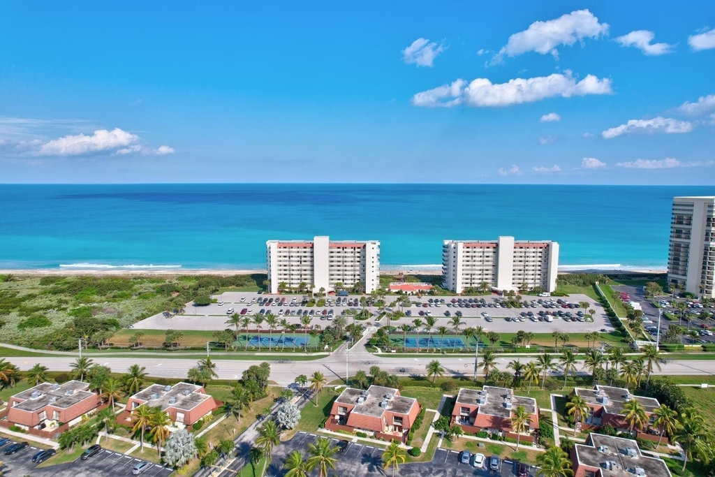 9400 S Ocean Drive - Photo 0