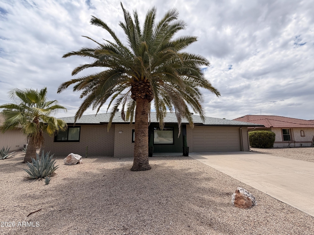 13139 W Seville Drive - Photo 0