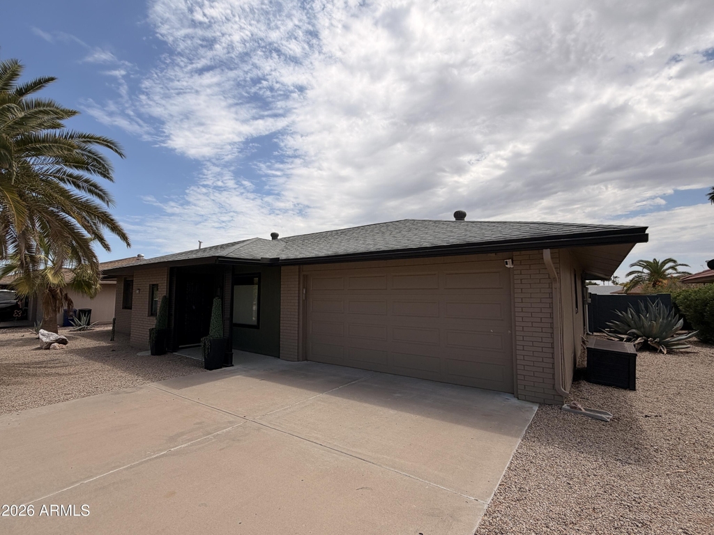 13139 W Seville Drive - Photo 2