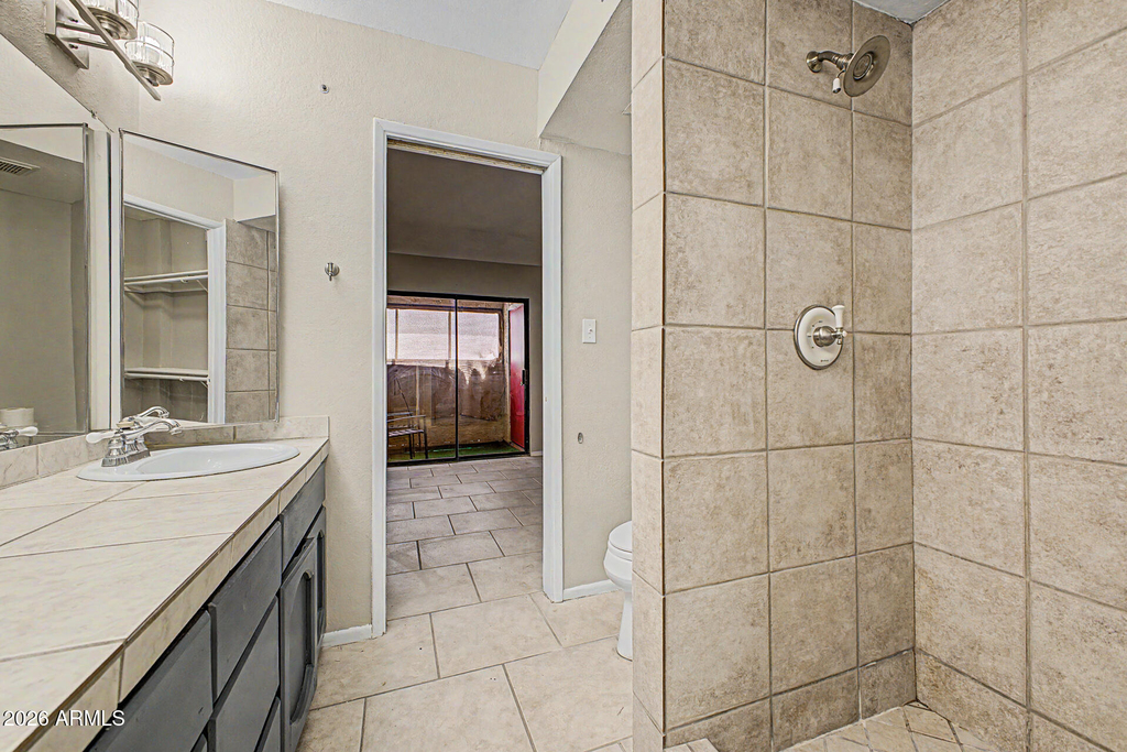 3301 E Earll Drive - Photo 11