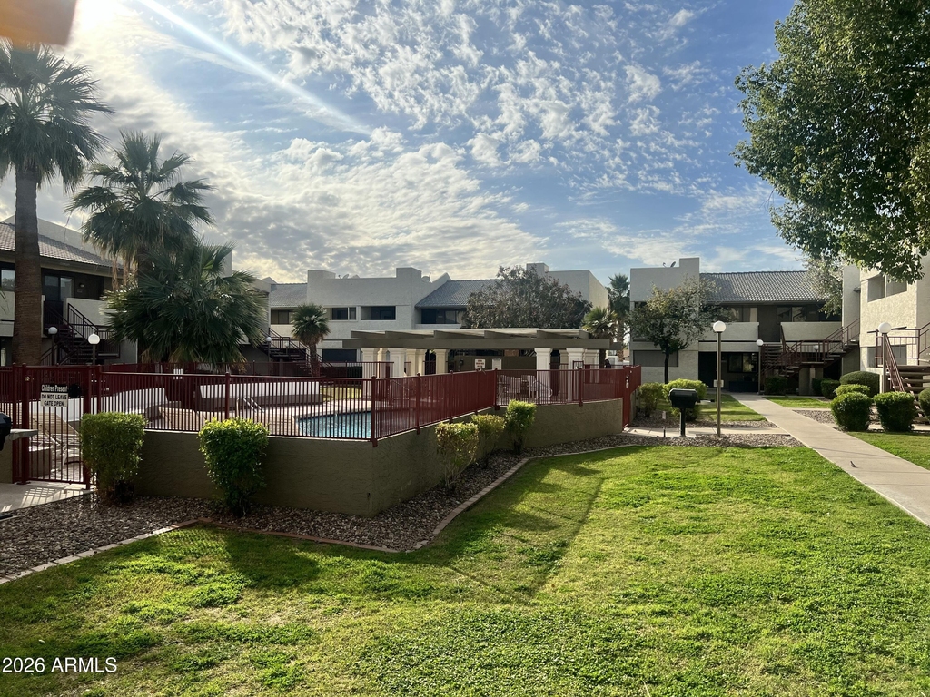 3301 E Earll Drive - Photo 21