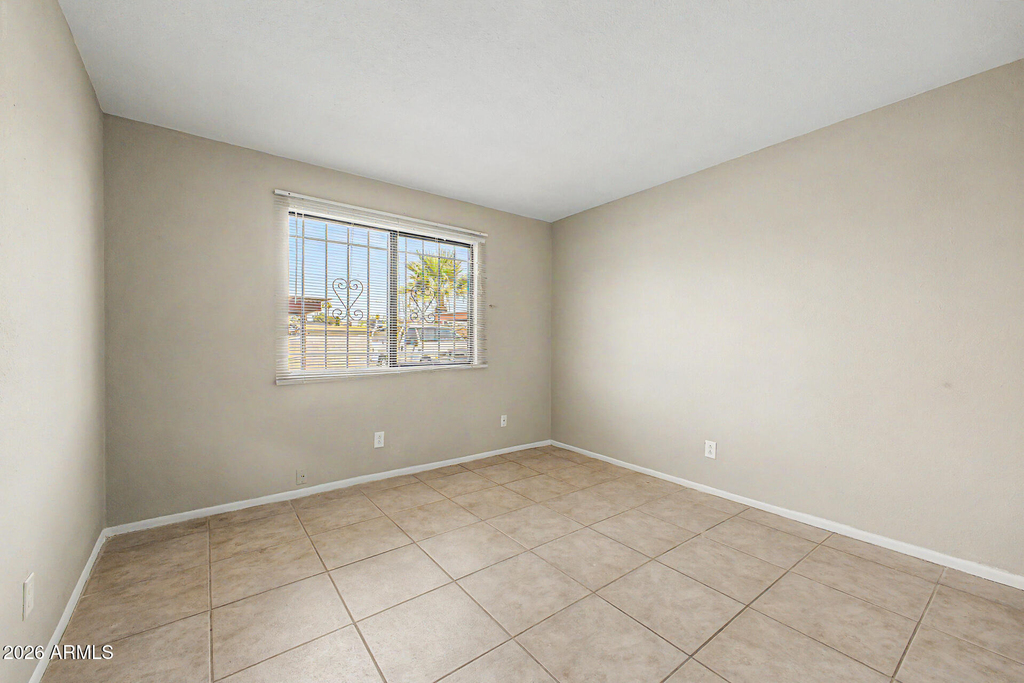 3301 E Earll Drive - Photo 13