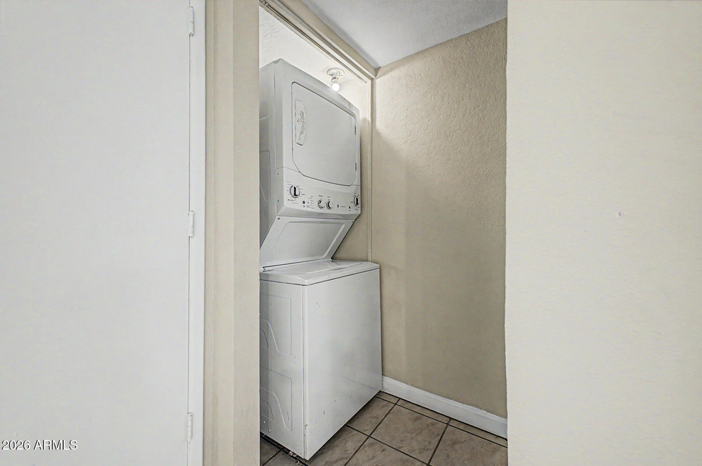 3301 E Earll Drive - Photo 12