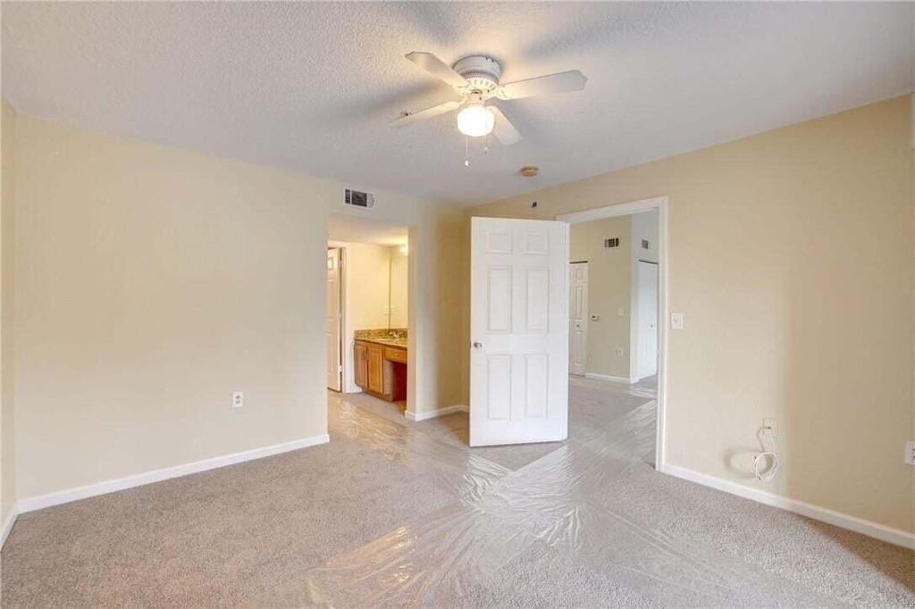 231 Sw Palm Drive - Photo 9