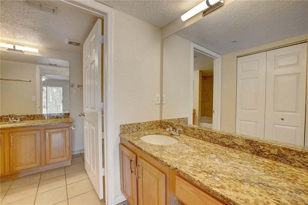 231 Sw Palm Drive - Photo 12