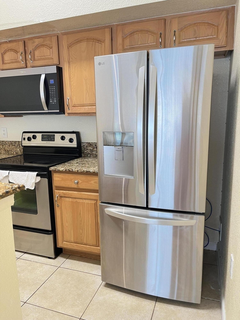 231 Sw Palm Drive - Photo 8