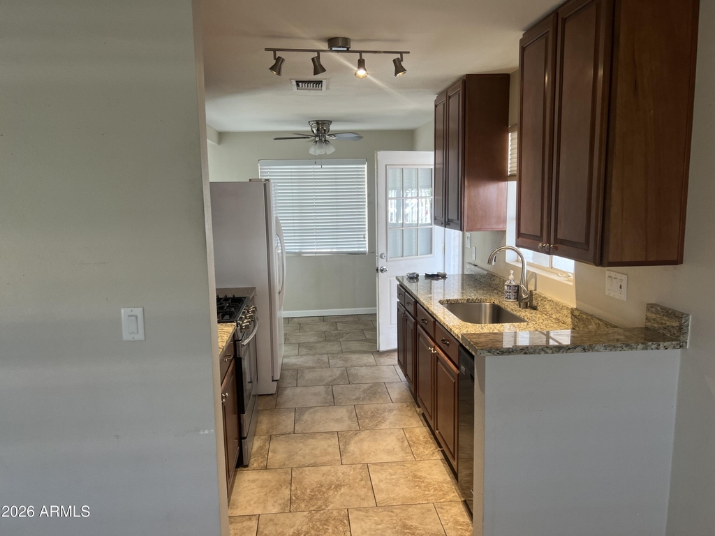 1031 W Romo Jones Street - Photo 0