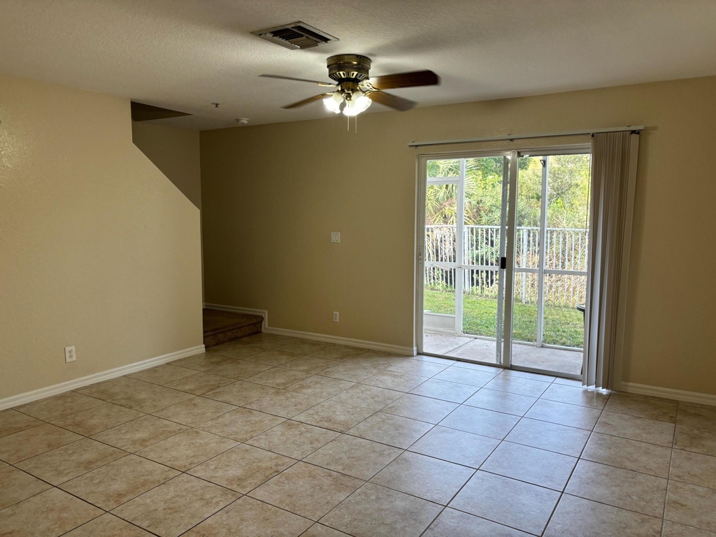 5330 Se Mitchell Lane - Photo 4