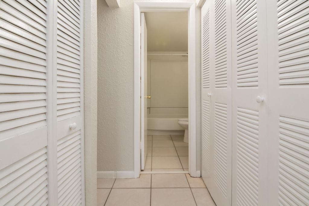 2771 Riverside Drive - Photo 9