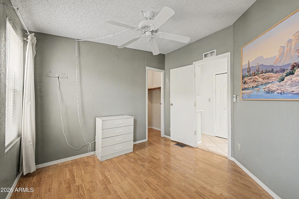 1952 E Augusta Avenue - Photo 13