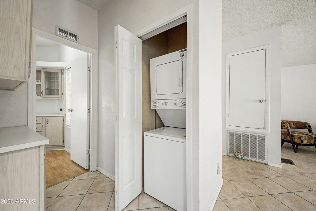 1952 E Augusta Avenue - Photo 15