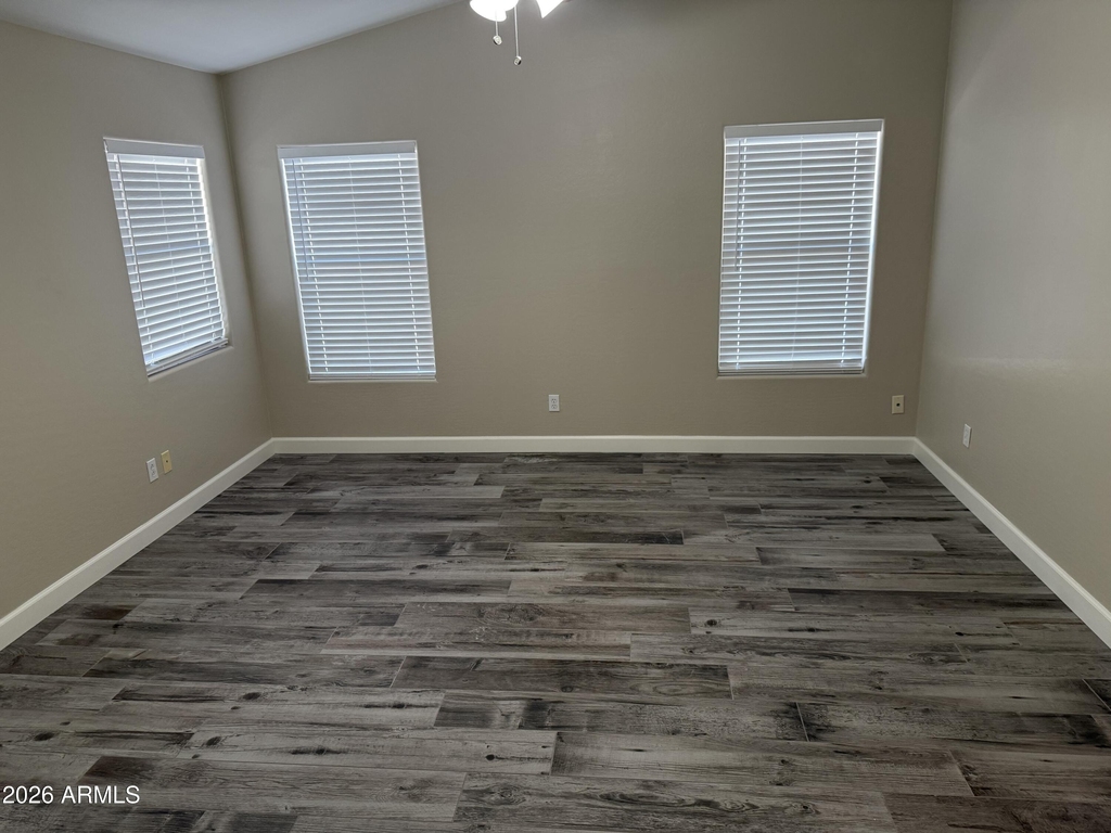 3561 E Fairview Street - Photo 10