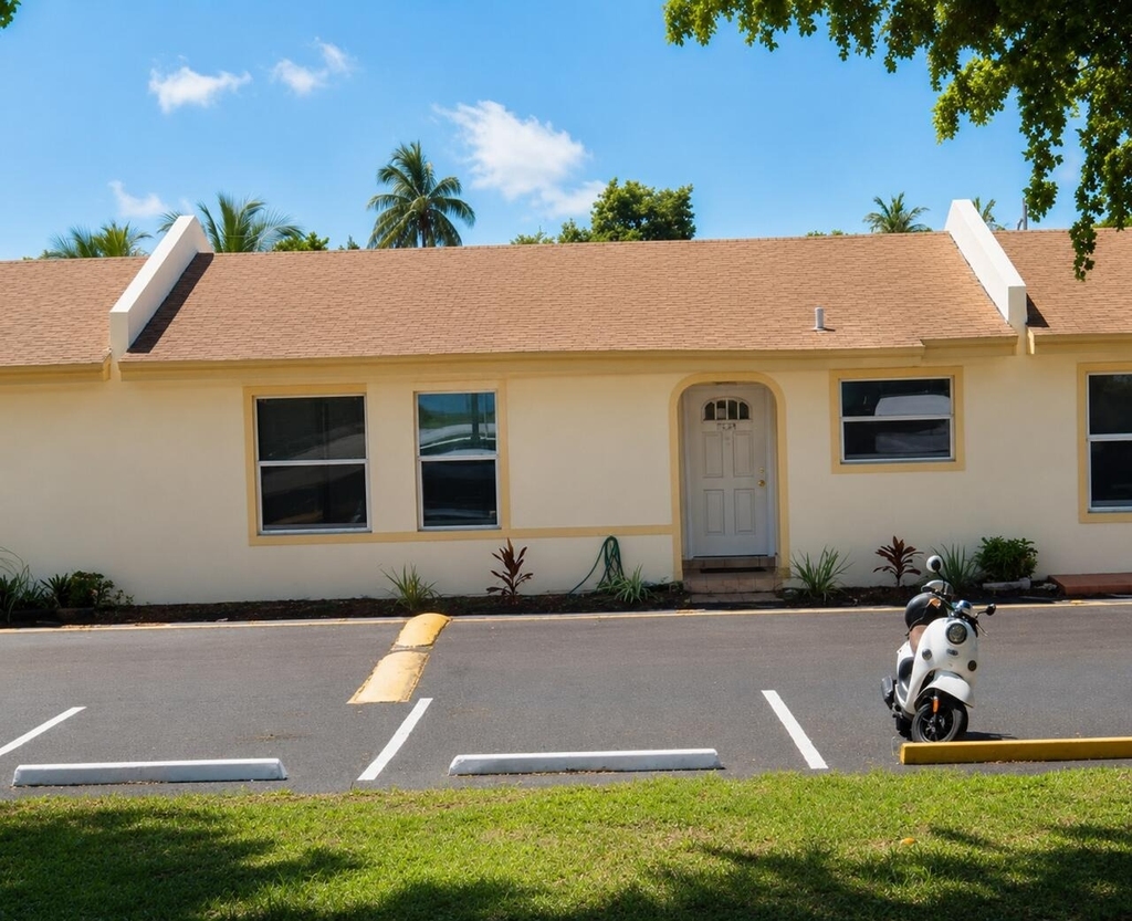 7824 Pembroke Road - Photo 0