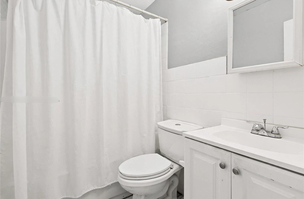 2434 Mckinley Street - Photo 7
