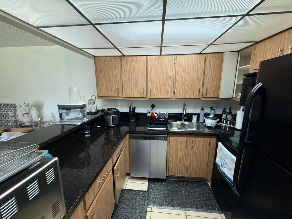 5981 Washington Street - Photo 4