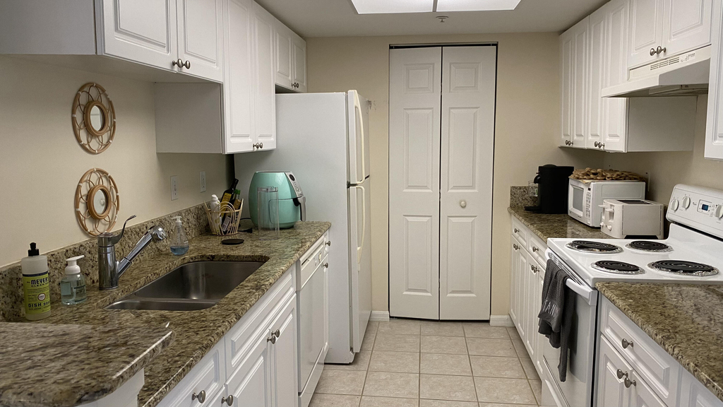 100 Crestwood Court N - Photo 18