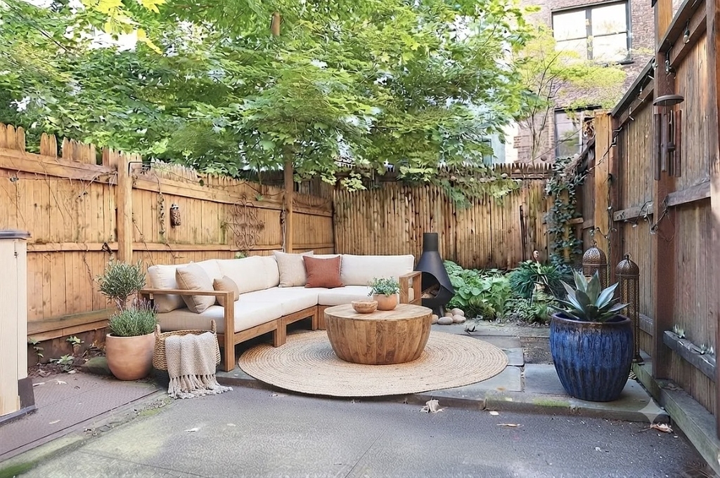 East 74th Street - Photo 4