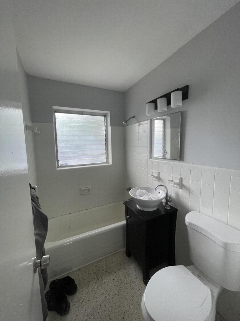 1708 Ne 20th Avenue - Photo 2