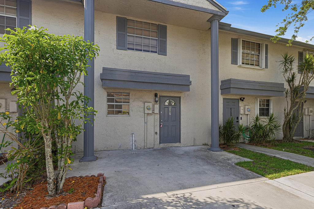 8207 Fairway Road - Photo 2