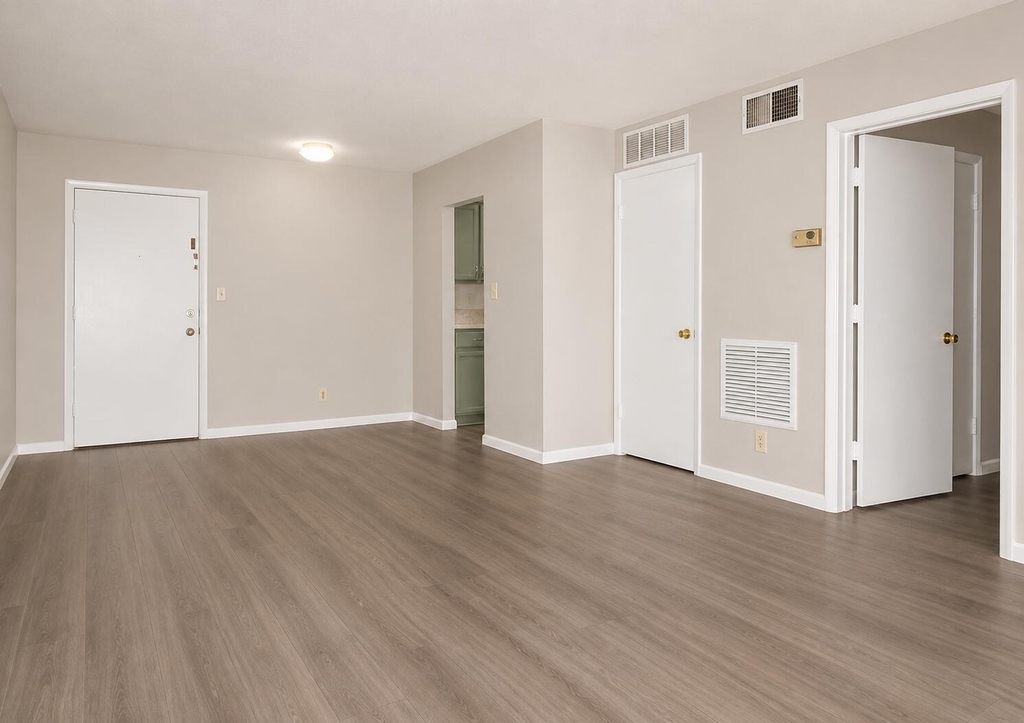 3040 Ne 16th Avenue - Photo 3