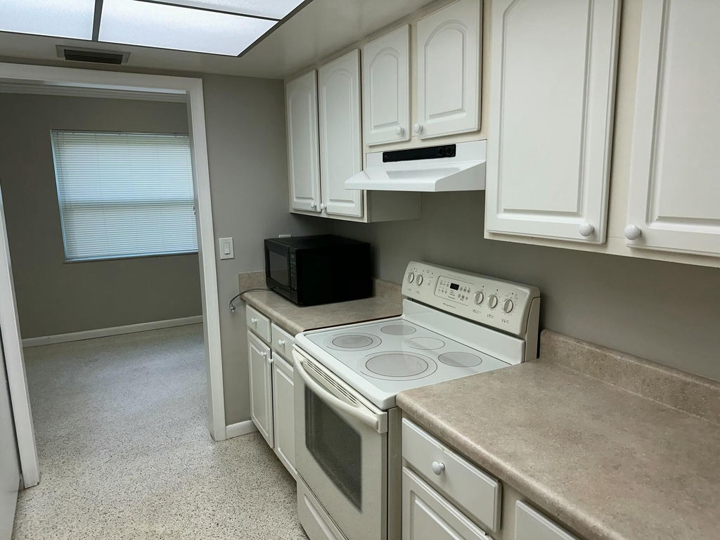 2095 Nw Fork Road - Photo 4