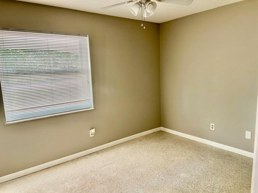 2095 Nw Fork Road - Photo 9