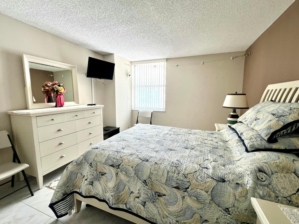 111 Briny Avenue - Photo 17