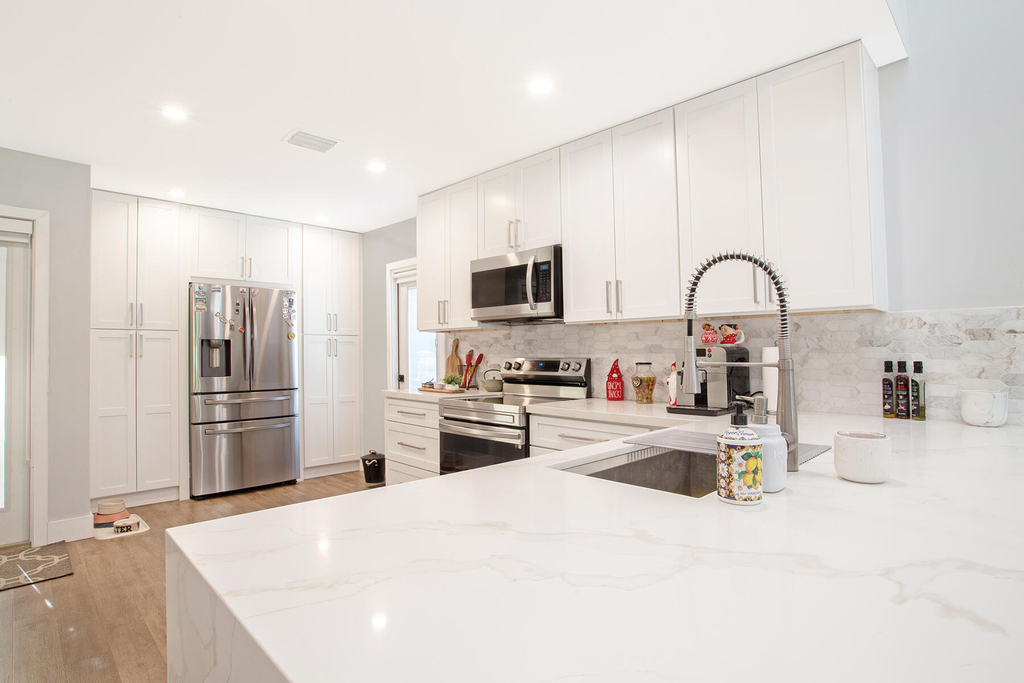 10048 Sw 16th Street - Photo 0