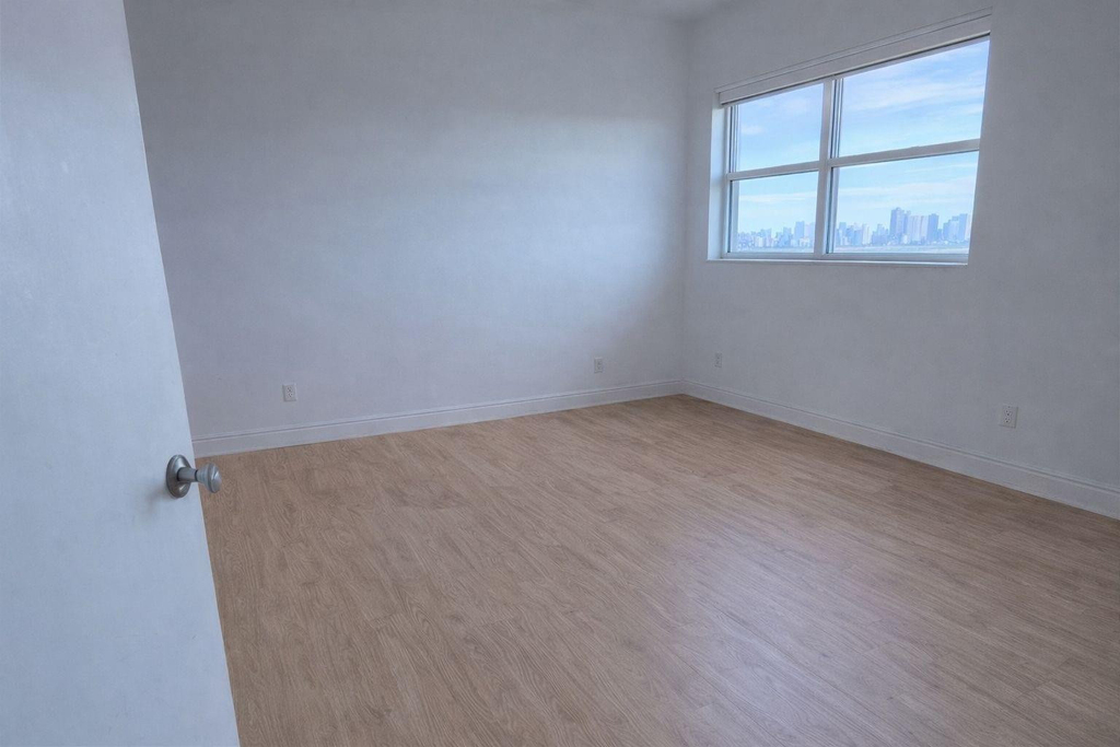 14951 Royal Oaks Lane - Photo 3