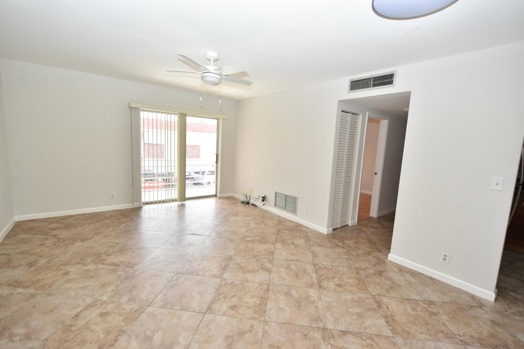 3550 Nw 8th Avenue - Photo 2