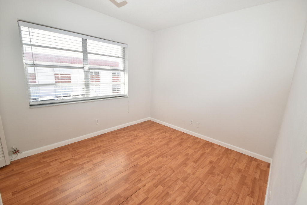 3550 Nw 8th Avenue - Photo 4