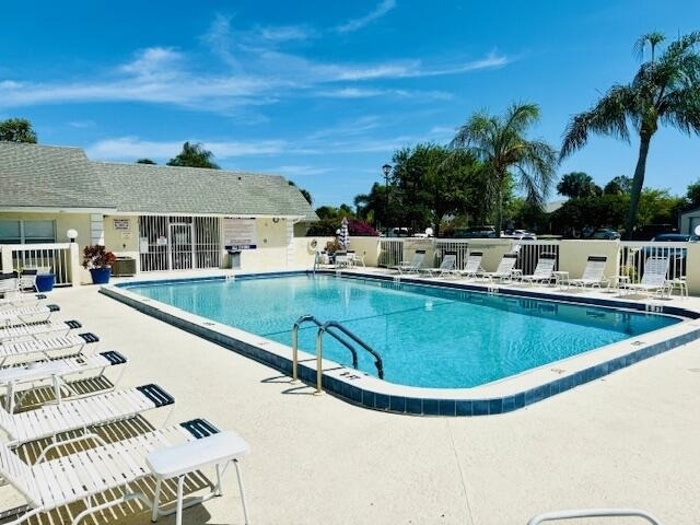 1520 Se Royal Green Circle - Photo 31