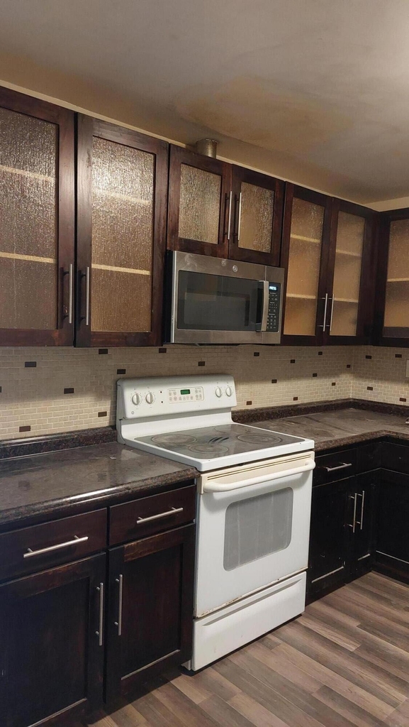 2241 Sunshine Boulevard - Photo 0