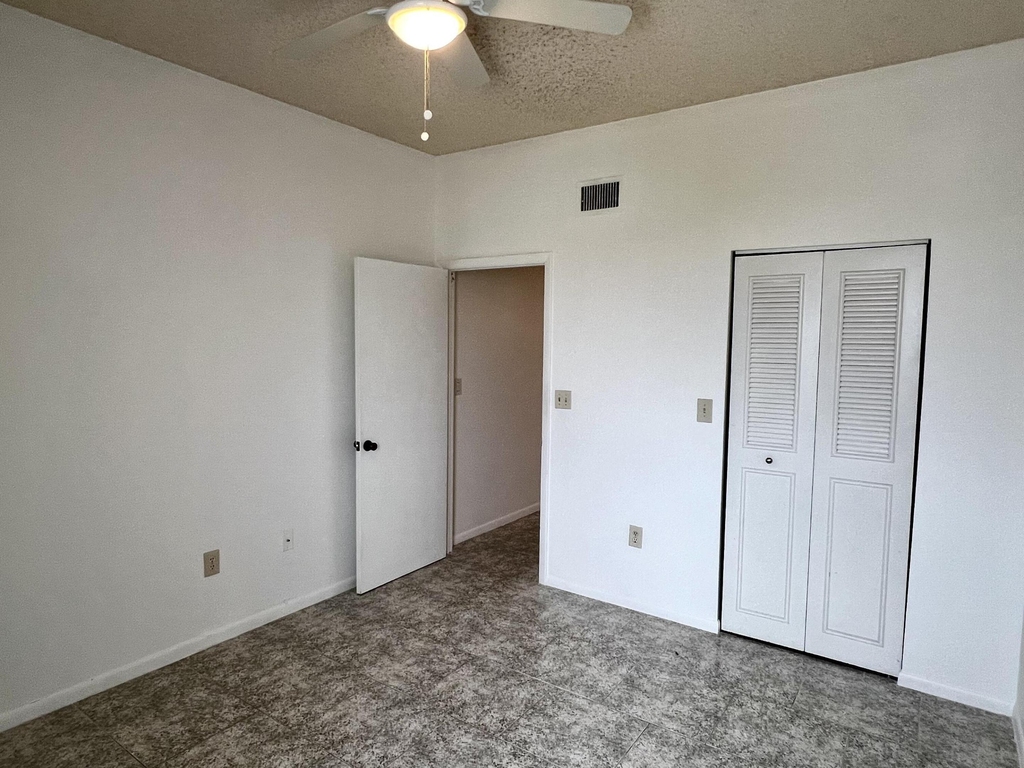 108 Half Moon Circle - Photo 18