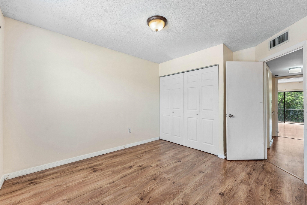 9050 Nw 28th Street - Photo 24