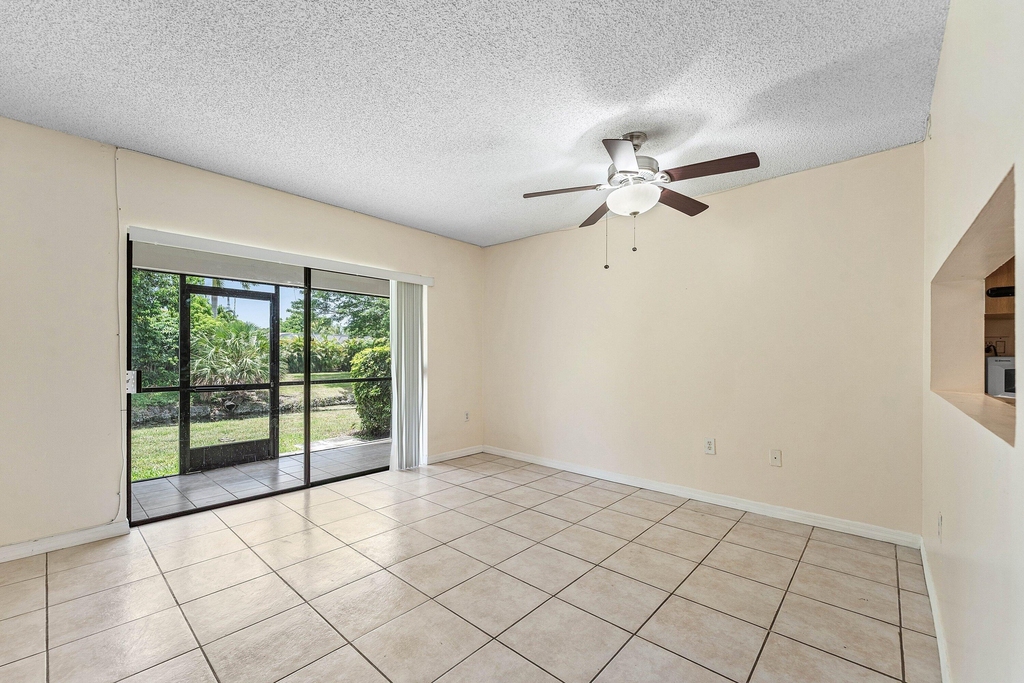 9050 Nw 28th Street - Photo 14